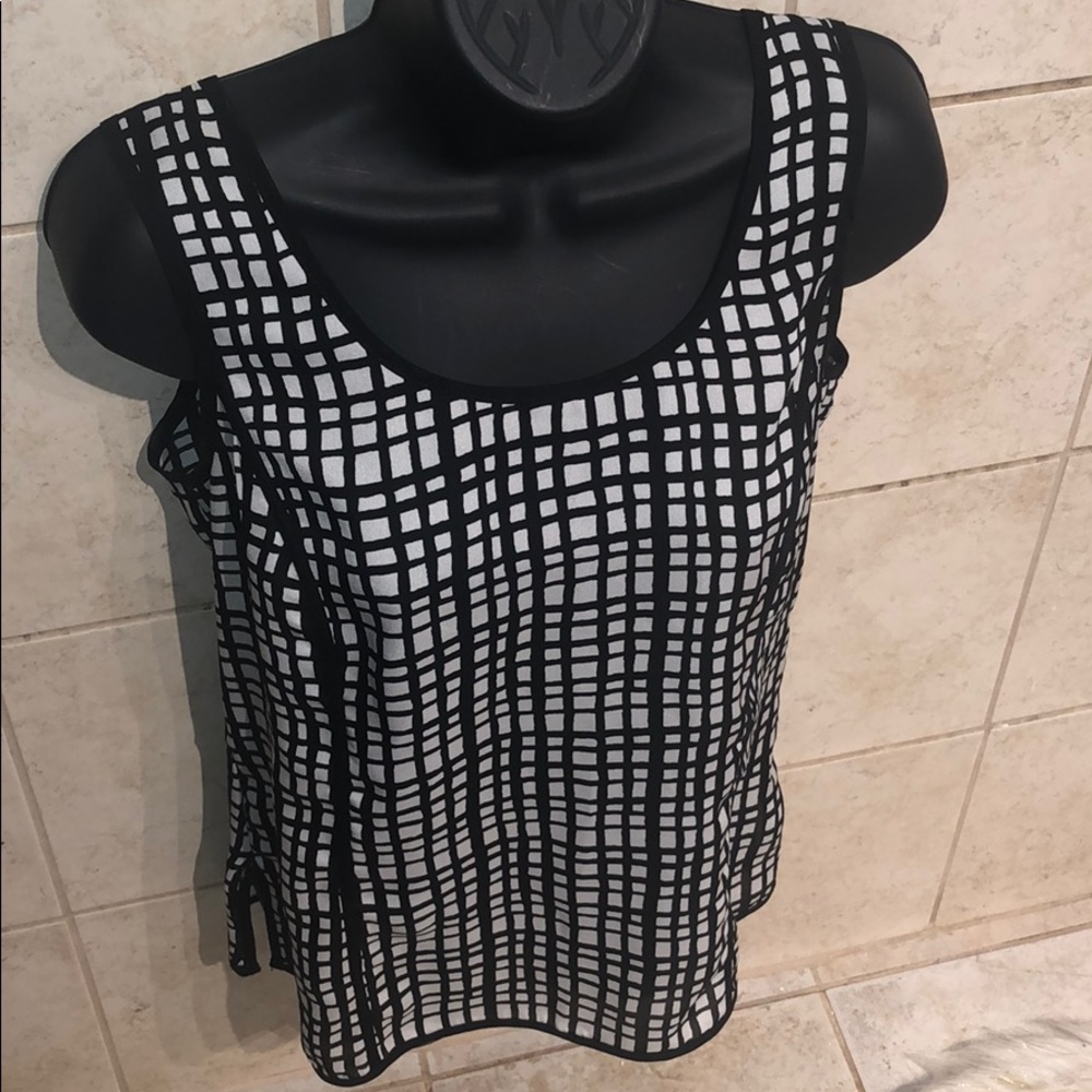 Liz Claiborne black & white Cami S